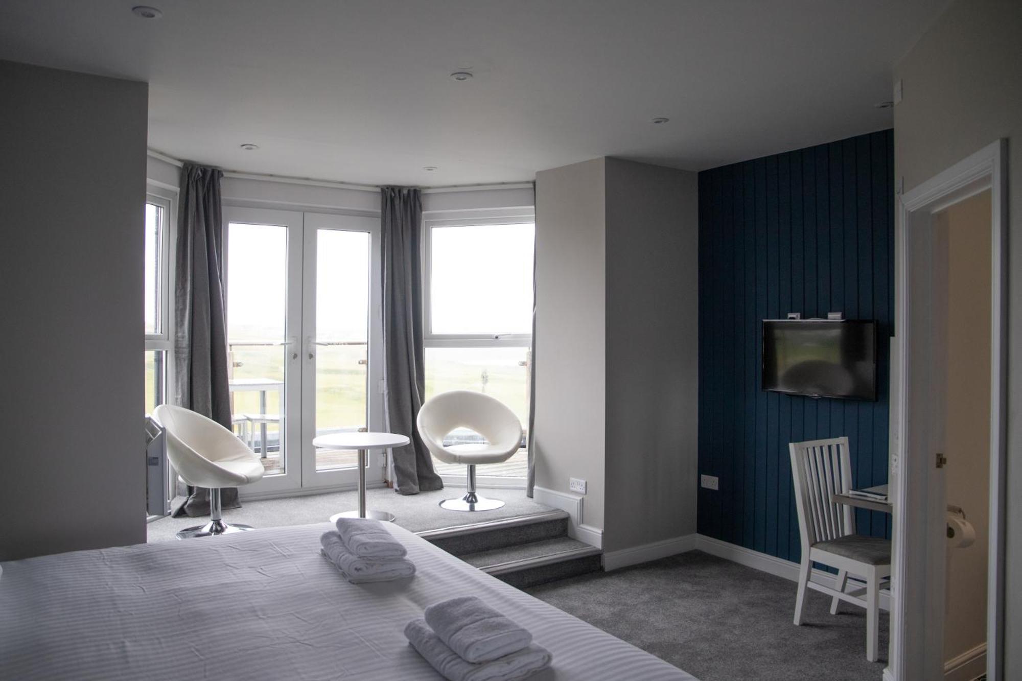 Oceanside Lifestyle Hotel New Quay Habitación foto